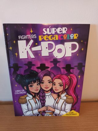 libro de colorear de Kpop Huntrix, de 40pag