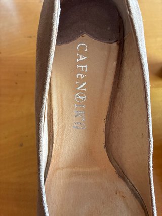 Décolleté Café Noir scamosciato beige open toe