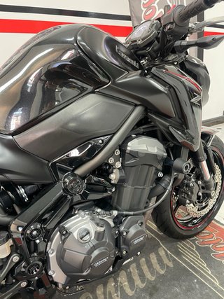 Kawasaki Z900 Negra Naked