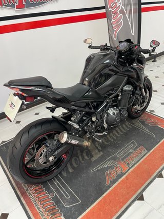 Kawasaki Z900 Negra Naked