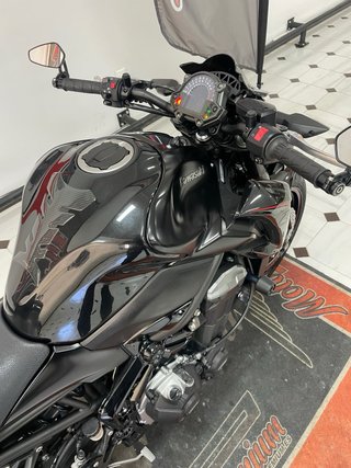 Kawasaki Z900 Negra Naked