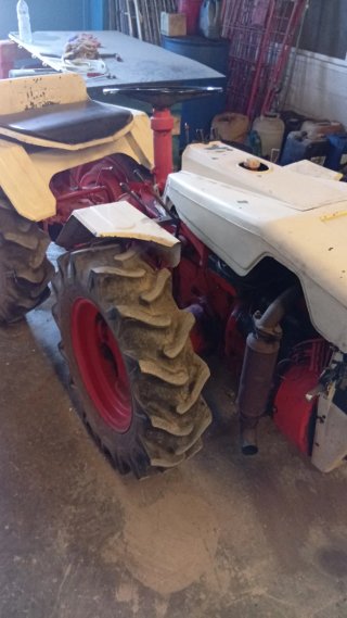 Tractor con rotovator