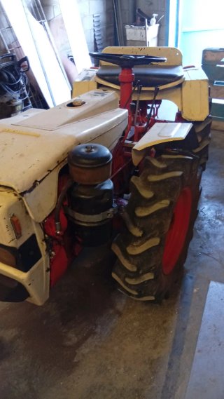 Tractor con rotovator