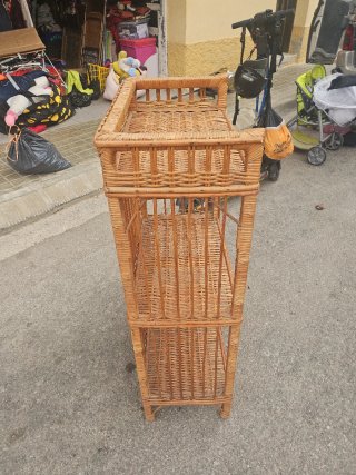 Estantería de mimbre de 3 baldas