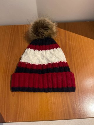 Gorro de invierno con pompón
