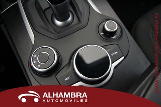 Alfa Romeo STELVIO 2.2 D TURBO AUTO