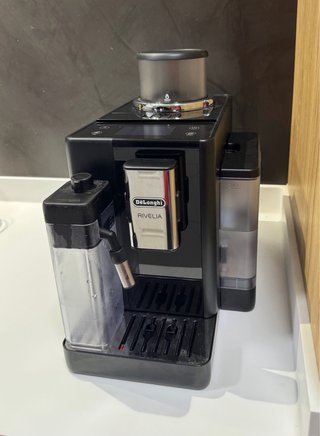 Cafetera De'Longhi Rivelia