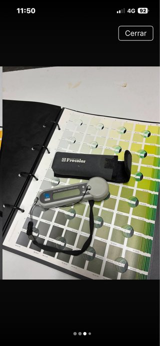 Colorímetro Akzo Nobel y Carta ACC