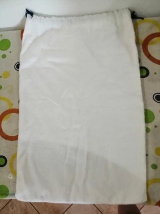 Sacchetto antipolvere Guess bianco