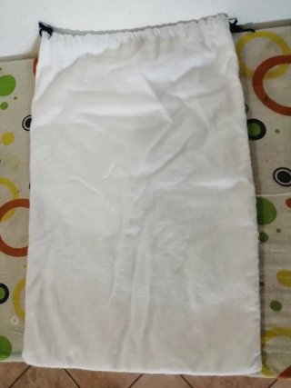Sacchetto antipolvere Guess bianco