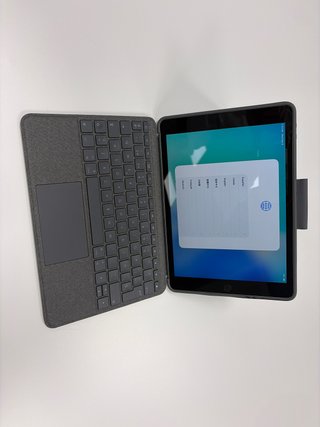 iPad 9ª Gen 64GB + Funda Teclado Combo Touch