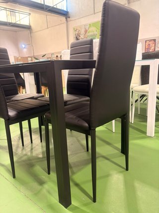 Conjunto comedor mesa y sillas