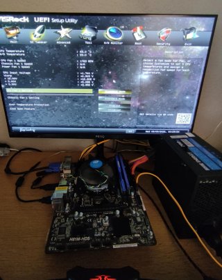 Placa ASRock H81M-HDS + i5 + 16GB RAM + 700W