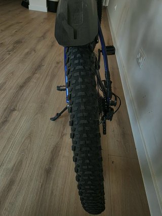 Bicicleta Eléctrica Morada