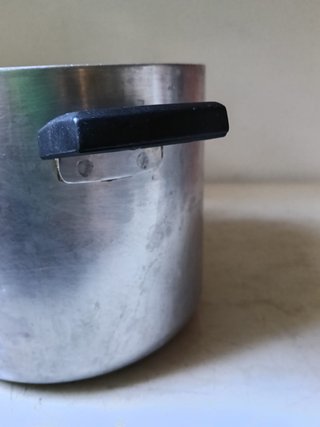 Pentola in alluminio con due manici diam 18 cm