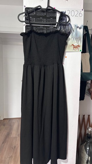 Vestido midi tirantes negro