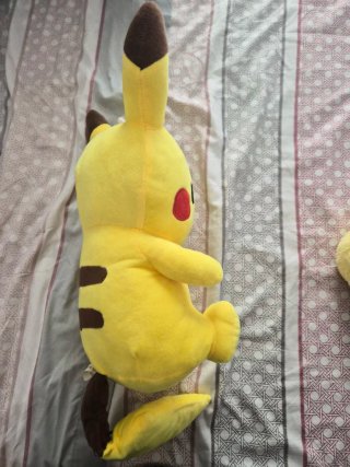 Peluche Pikachu