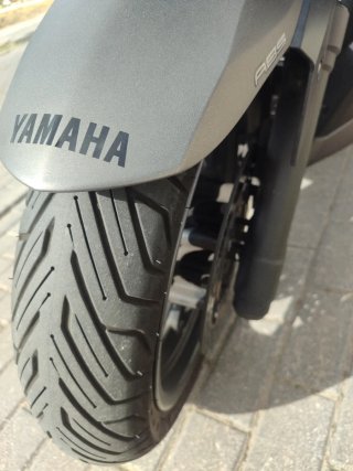Yamaha Xmax 400 ABS