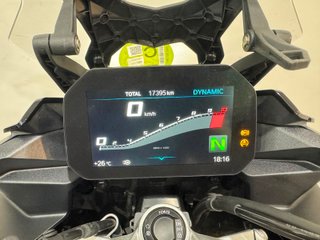 BMW F 900 XR Negra