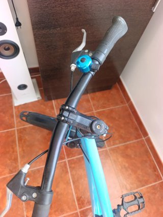 Bicicleta infantil azul