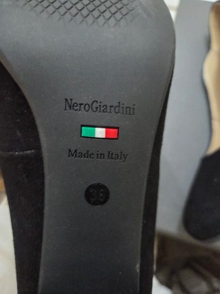 Décolleté scamosciate Nero Giardini Nere