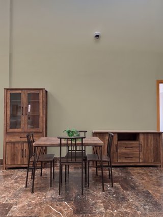 Vitrina, Aparador y Mesa de Comedor - ENVIO GRATIS