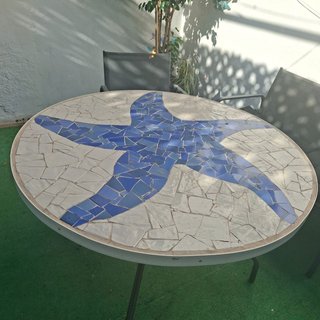 Mesa redonda patio mosaico estrella azul