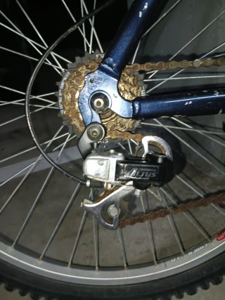 Bicicleta BH Aluminio 21V Shimano