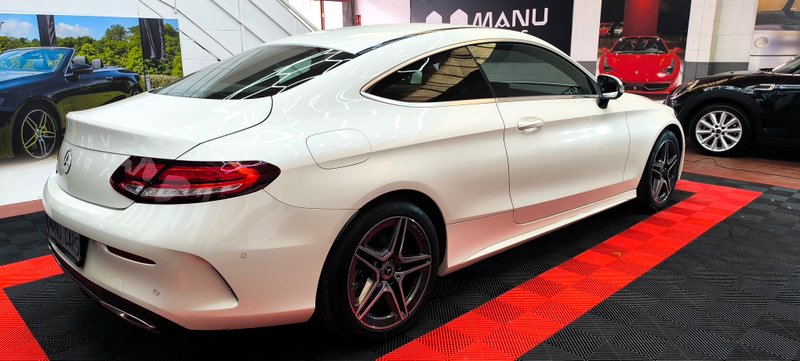 Mercedes-Benz Clase C 2023, foto 2