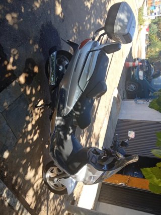 Suzuki Burgman 250cc Maxi Scooter