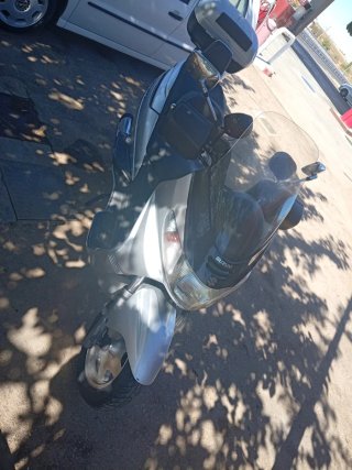 Suzuki Burgman 250cc Maxi Scooter