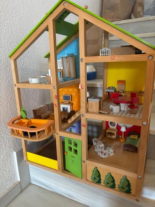 Casa de muñecas Hape de madera