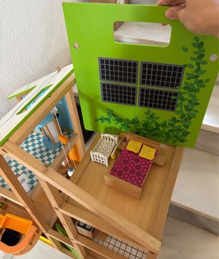 Casa de muñecas Hape de madera