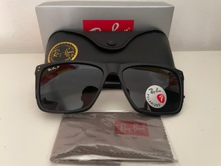 Gafas de sol nuevas sin usar