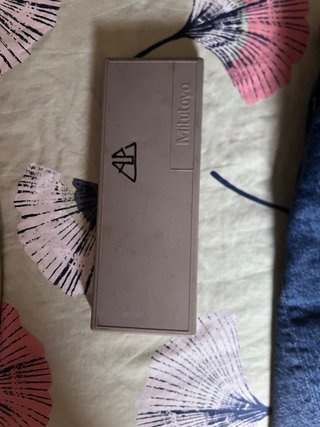 Caja Mitutoyo para calibre