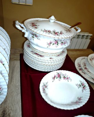 Vajilla Royal Albert Lavender Rose Filo Oro