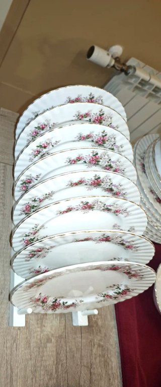 Vajilla Royal Albert Lavender Rose Filo Oro