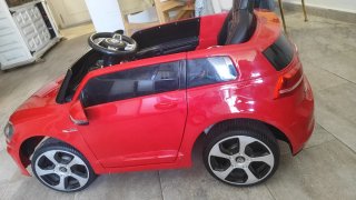 Coche eléctrico infantil VW Golf GTI Rojo