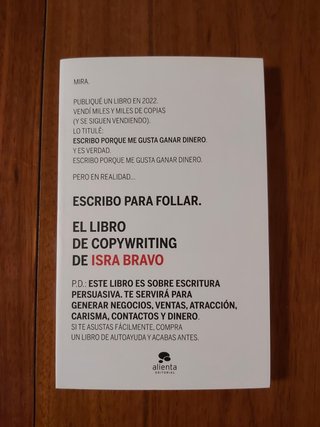 Isra Bravo - El libro de copywriting