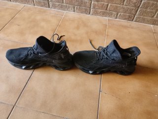 Deportivas TENTH (DECIMAS) Talla 43