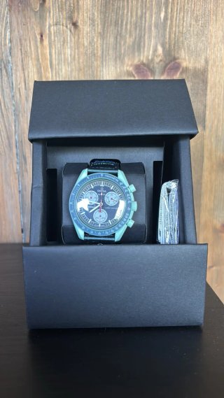 Omega x Swatch MoonSwatch Verde