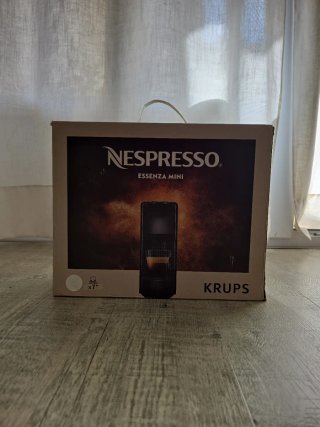 Cafetera Nespresso Essenza Mini Krups