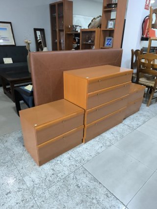 Juego de Cajonera, Mesas de noche, cabecero y espe