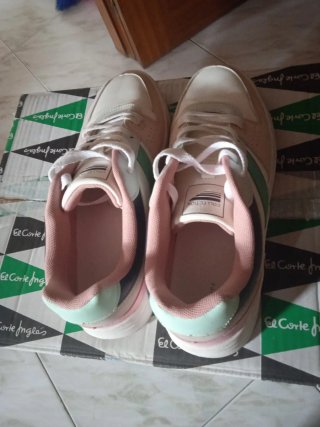 Zapatillas deportivas mujer o hombre nuevas