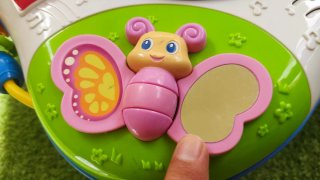 Mesa de actividades musicales y táctiles para bebé