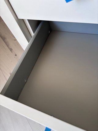 Cajonera Mesita Noche Blanca con Tiradores Azules