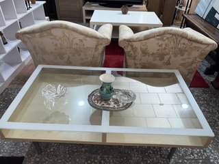 MESA DE CENTRO MODERNA
