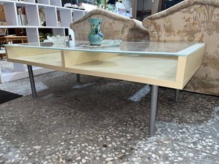 MESA DE CENTRO MODERNA