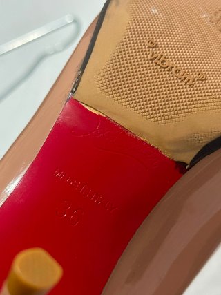 Décolleté Christian Louboutin modello Pigalle Foll