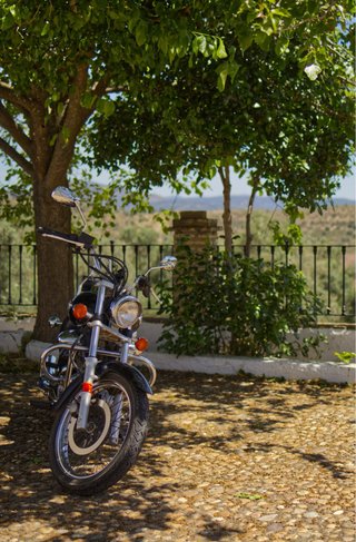 Suzuki Intruder VL 125 Cruiser Negra